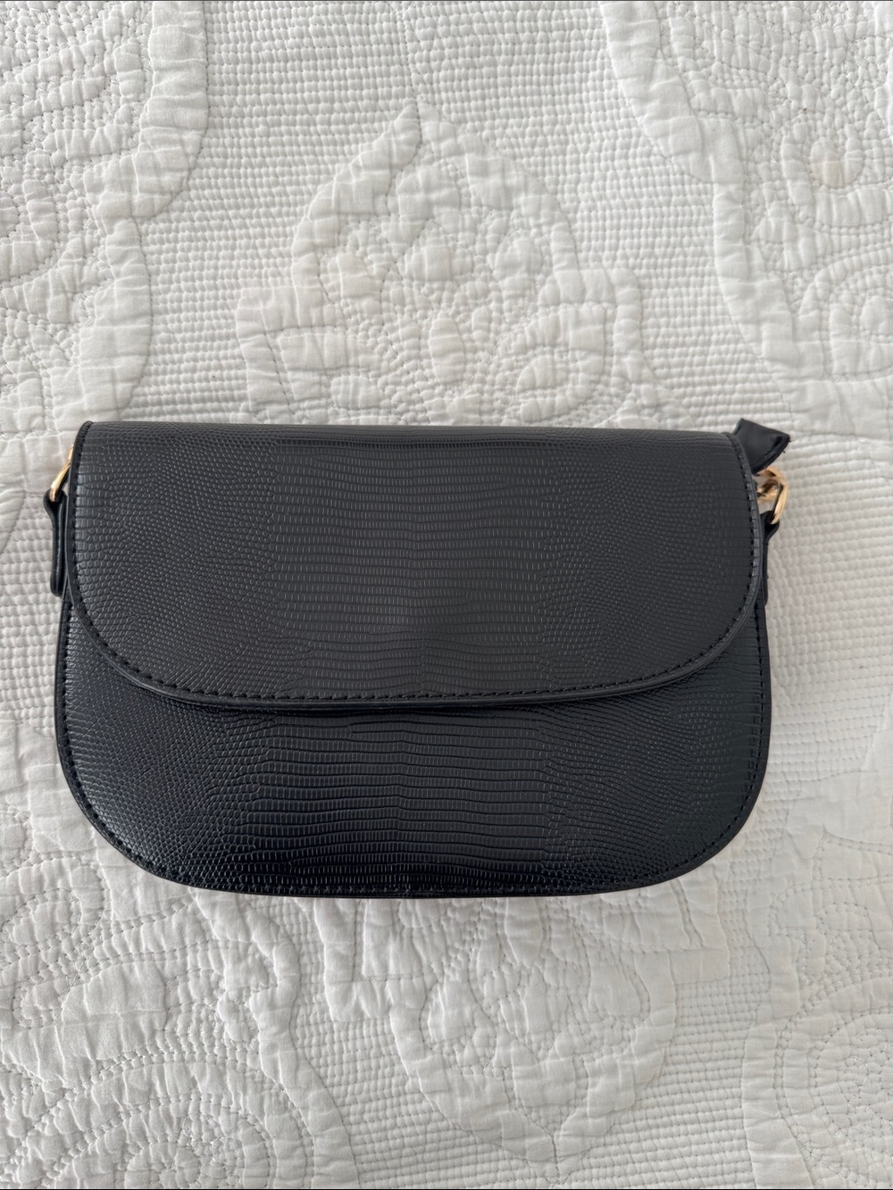 French Connection Classic Black Crossbody Bag - Sleek Everyday Shoulder Purse